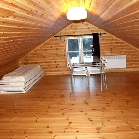 Linnaeus - 6 Person *